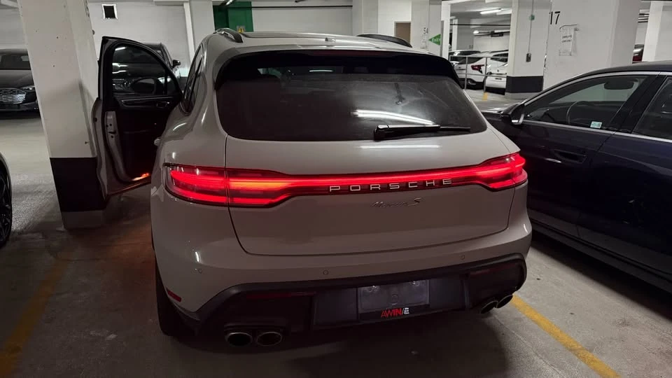 2023 Porsche Macan S - Image 3 of 5