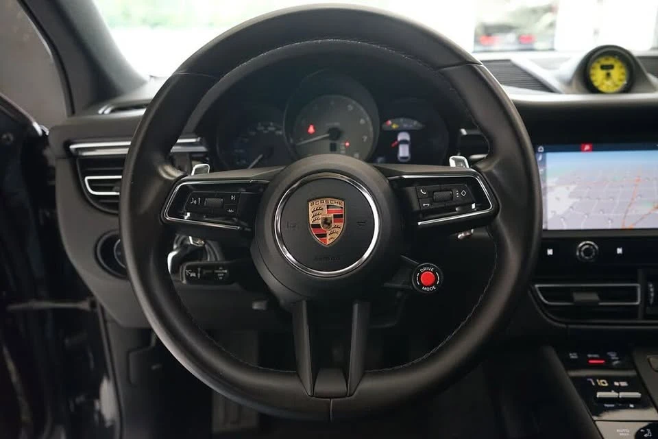2023 Porsche Macan S - Image 12 of 20