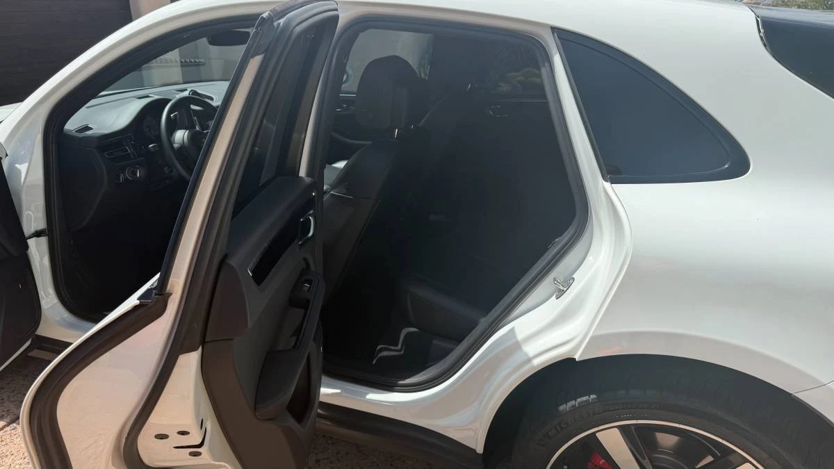 2023 Porsche Macan S - Image 11 of 20