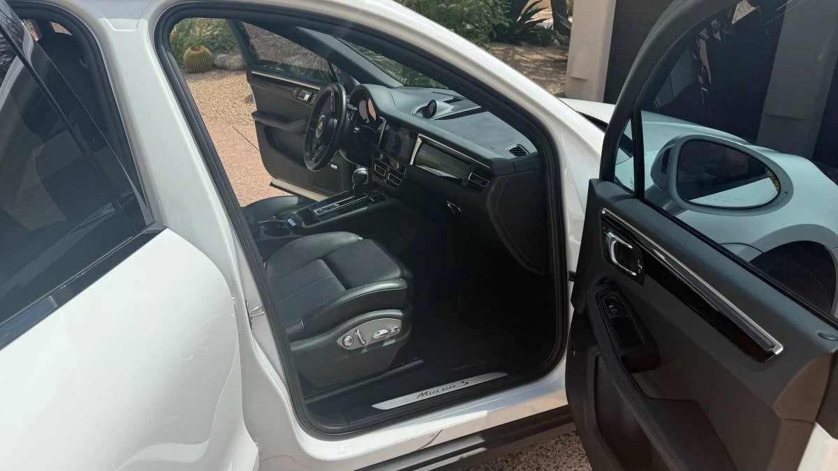 2023 Porsche Macan S - Image 14 of 20