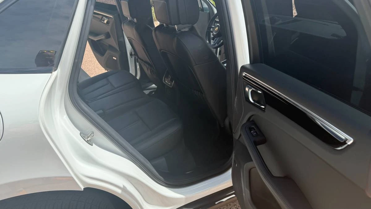 2023 Porsche Macan S - Image 13 of 20