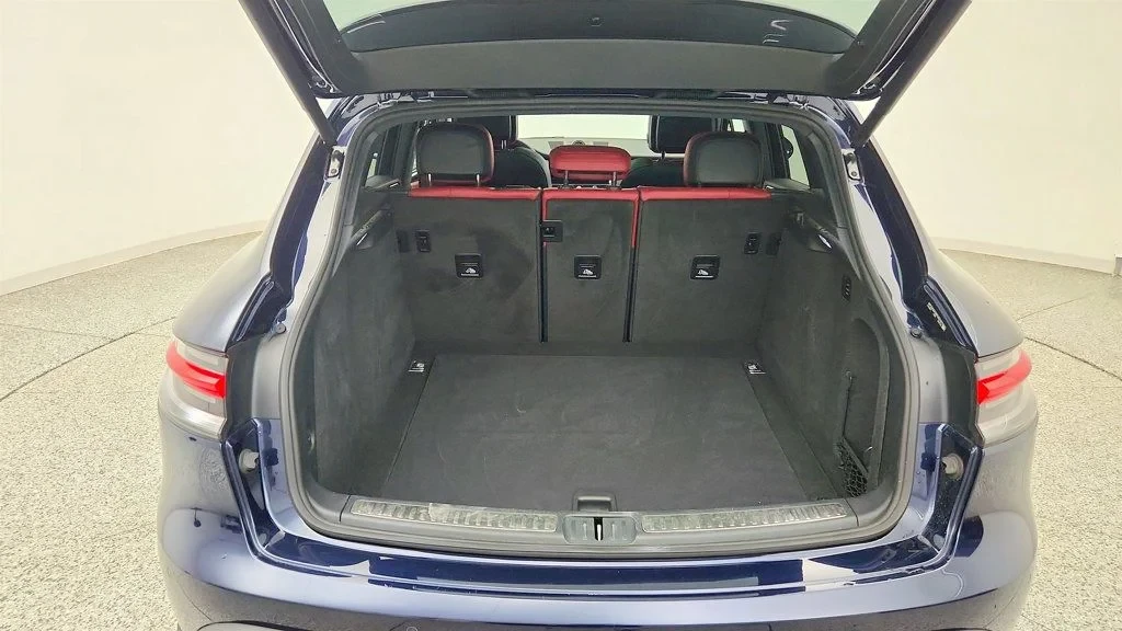 2023 Porsche Macan S - Image 22 of 27