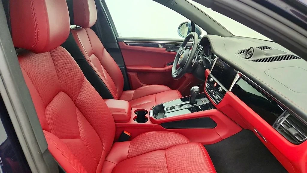 2023 Porsche Macan S - Image 24 of 27