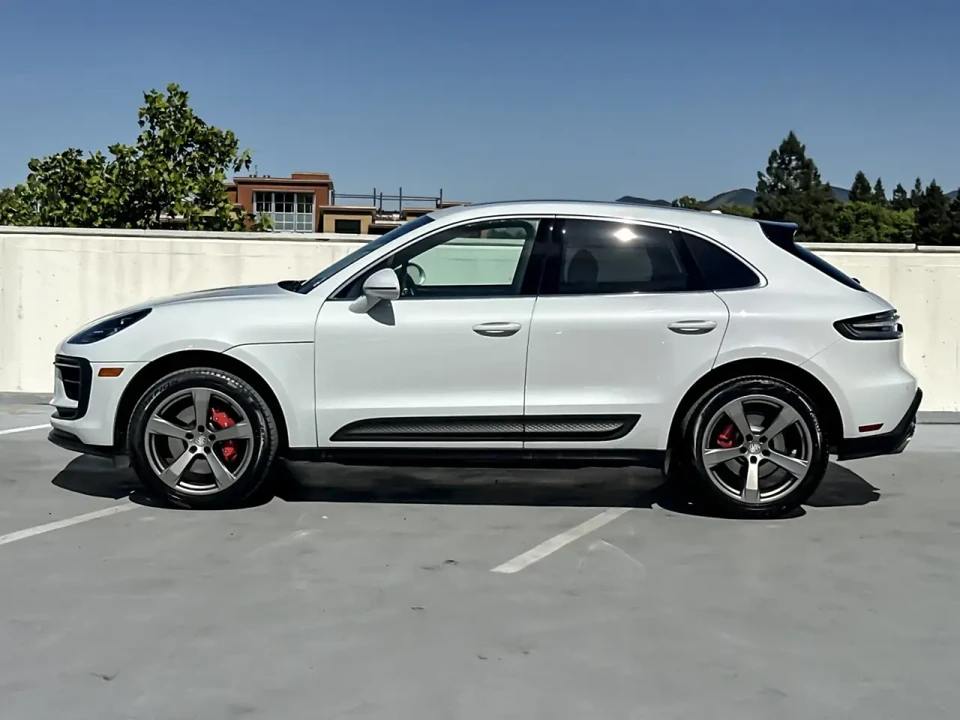 2023 Porsche Macan S - Image 2 of 10