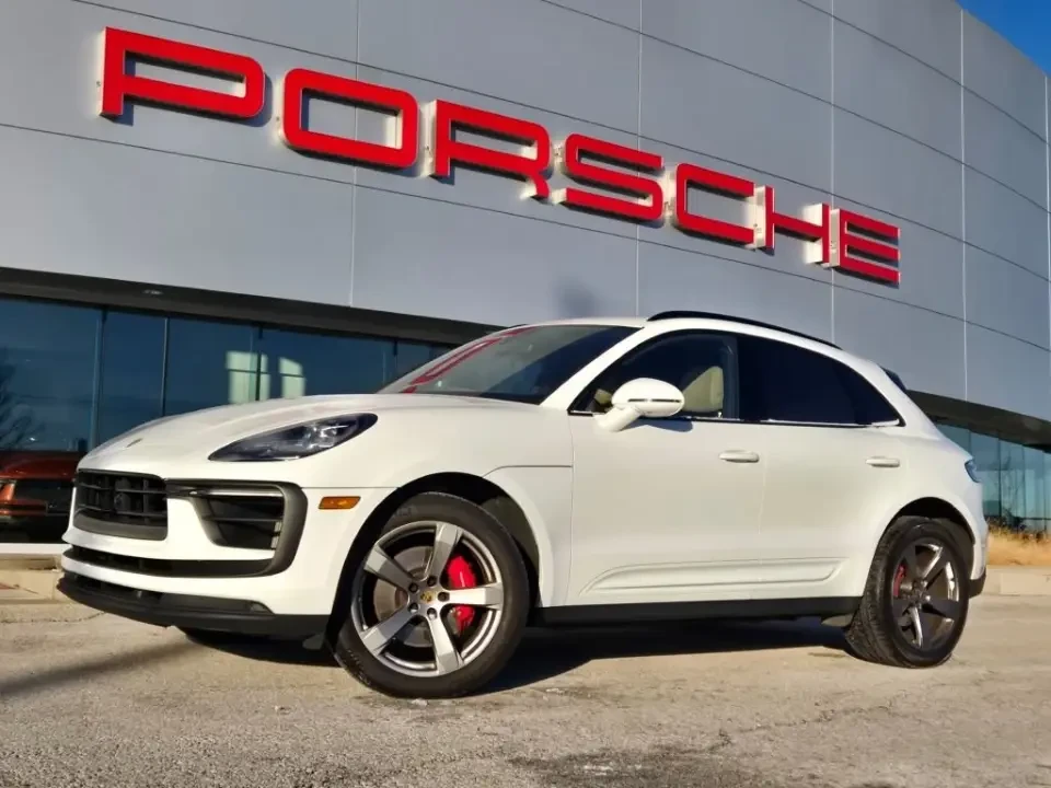 2023 Porsche Macan S - Image 10 of 10