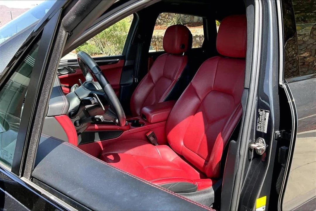 2023 Porsche Macan S - Image 5 of 5