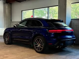 2023 Porsche Macan S - Image 17 of 31
