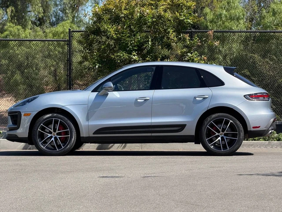 2023 Porsche Macan S - Image 2 of 5
