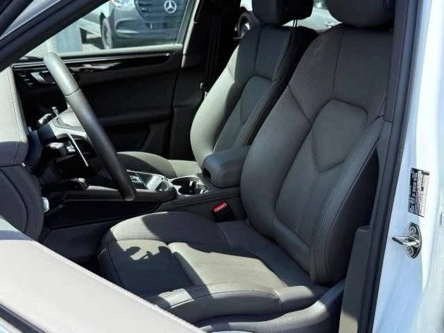 2023 Porsche Macan S - Image 5 of 5