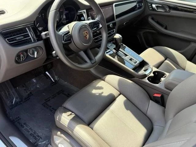 2023 Porsche Macan S - Image 4 of 5