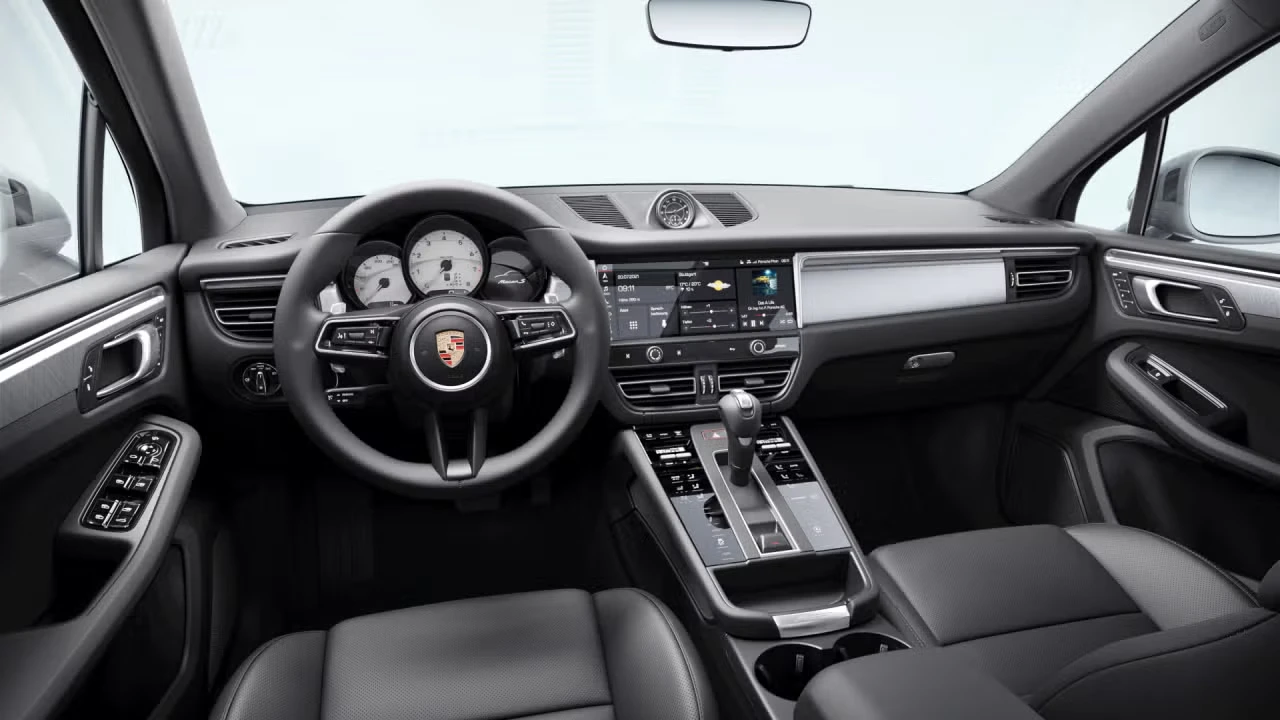 2023 Porsche Macan S - Image 28 of 30