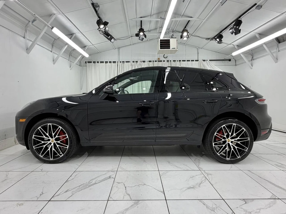 2023 Porsche Macan S - Image 2 of 5