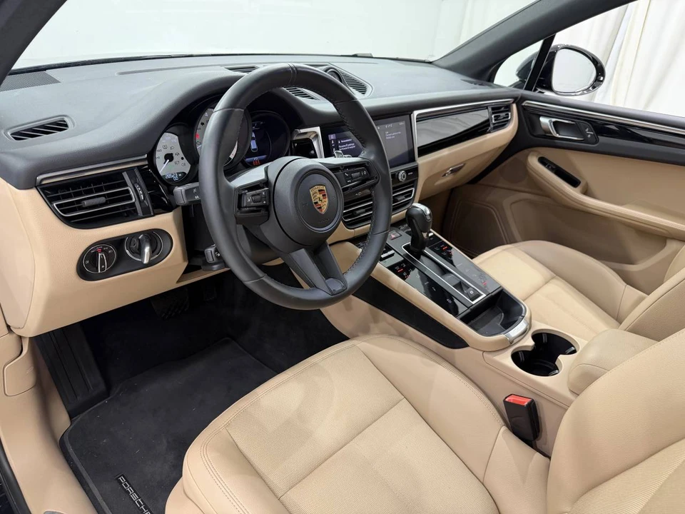 2023 Porsche Macan S - Image 4 of 5