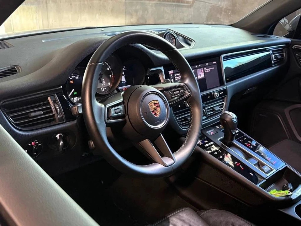2023 Porsche Macan S - Image 4 of 5