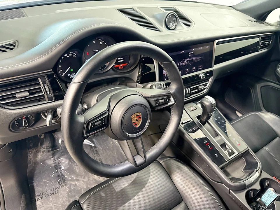 2023 Porsche Macan S - Image 4 of 5