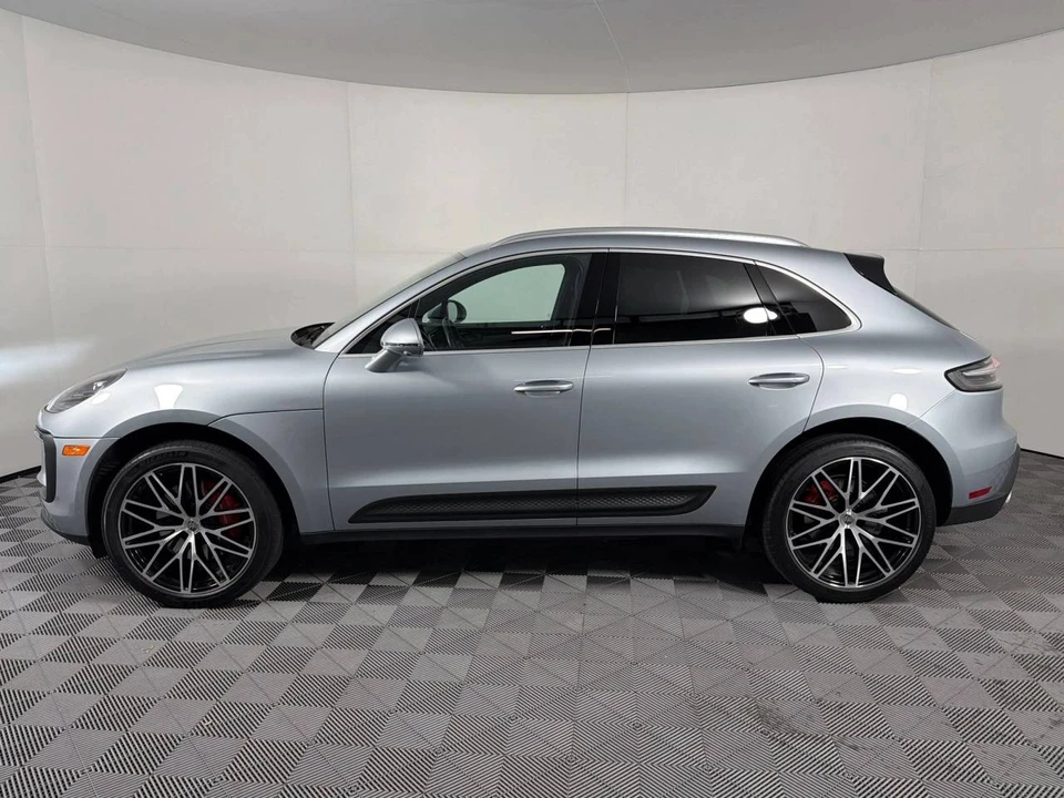 2023 Porsche Macan S - Image 2 of 5