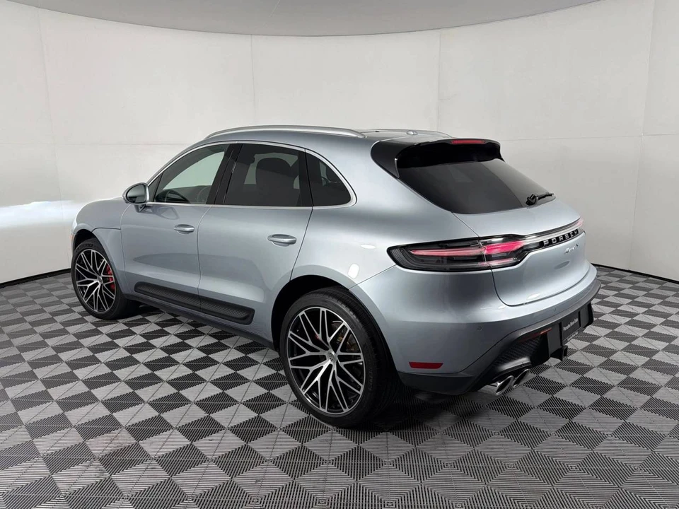 2023 Porsche Macan S - Image 3 of 5