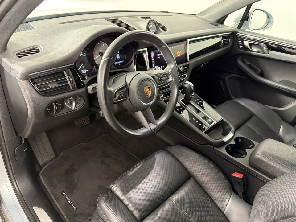 2023 Porsche Macan S - Image 4 of 5