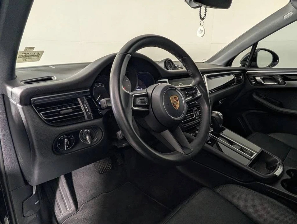 2023 Porsche Macan S - Image 4 of 5