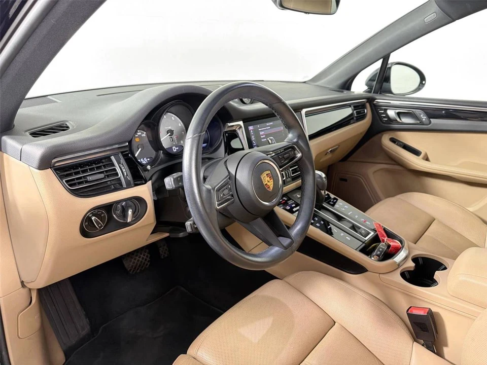2023 Porsche Macan S - Image 4 of 5