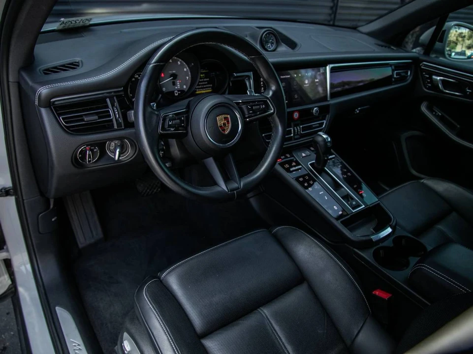 2023 Porsche Macan S - Image 4 of 5