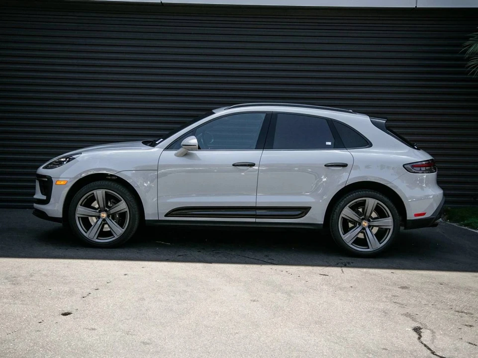 2023 Porsche Macan S - Image 2 of 5