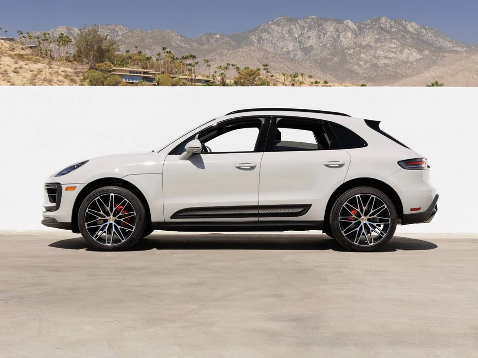 2023 Porsche Macan S - Image 2 of 5
