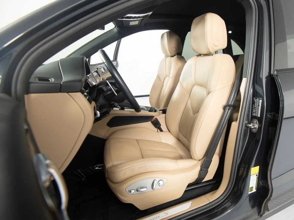 2023 Porsche Macan S - Image 5 of 5