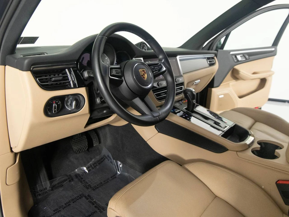 2023 Porsche Macan S - Image 4 of 5
