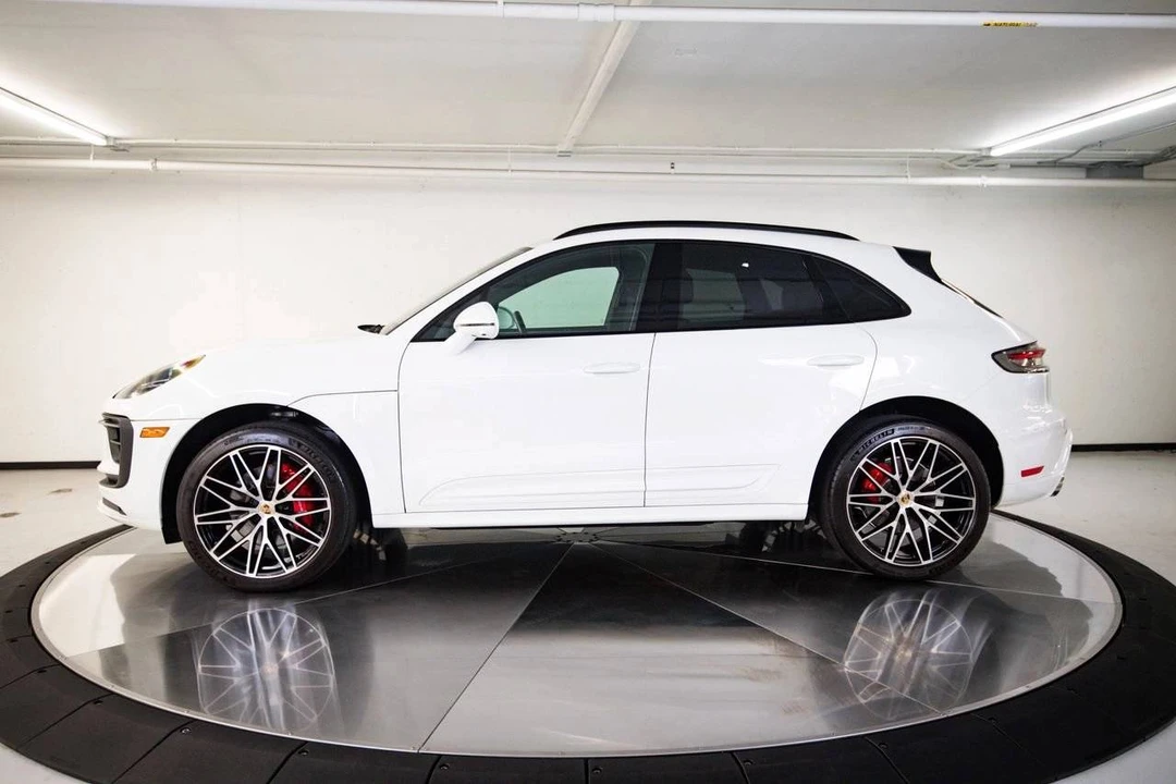 2023 Porsche Macan S - Image 2 of 5