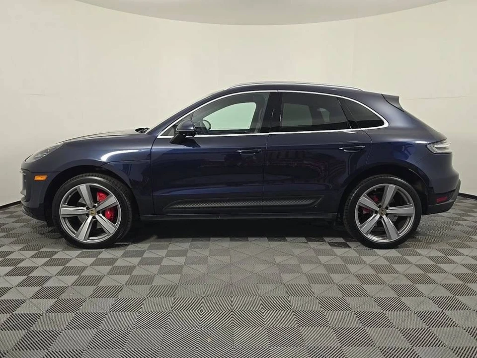 2023 Porsche Macan S - Image 2 of 5