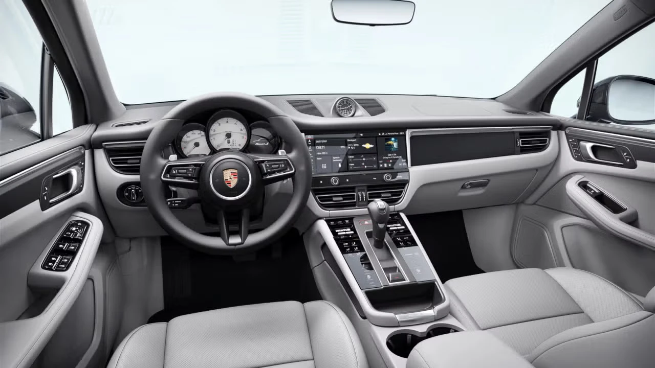 2023 Porsche Macan S - Image 28 of 30