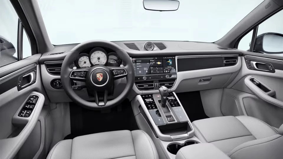 2023 Porsche Macan S - Image 27 of 30
