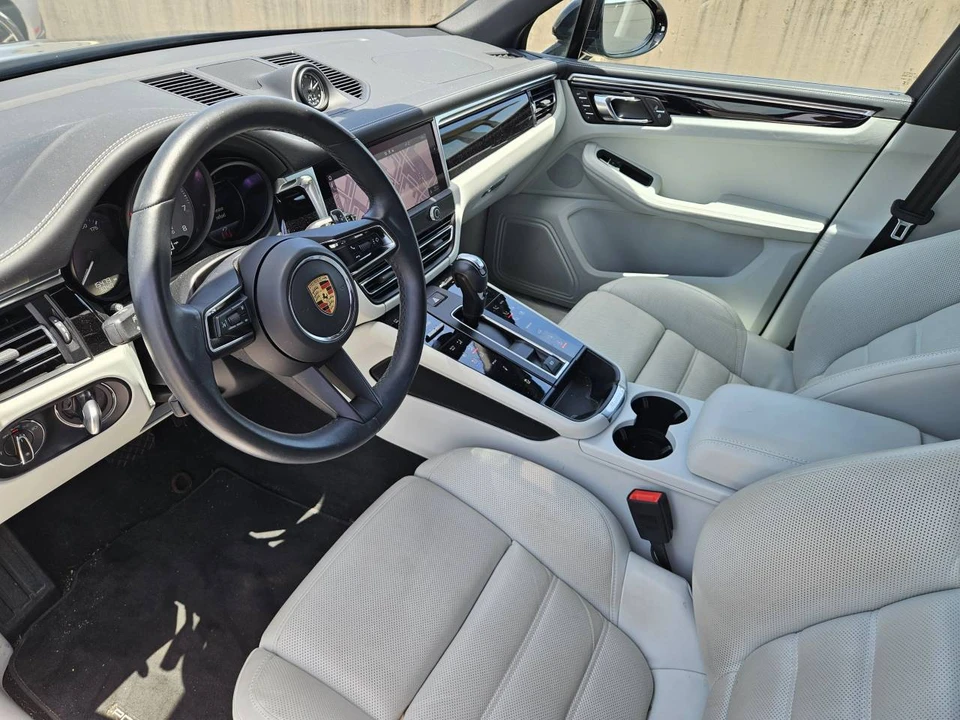 2023 Porsche Macan S - Image 4 of 5
