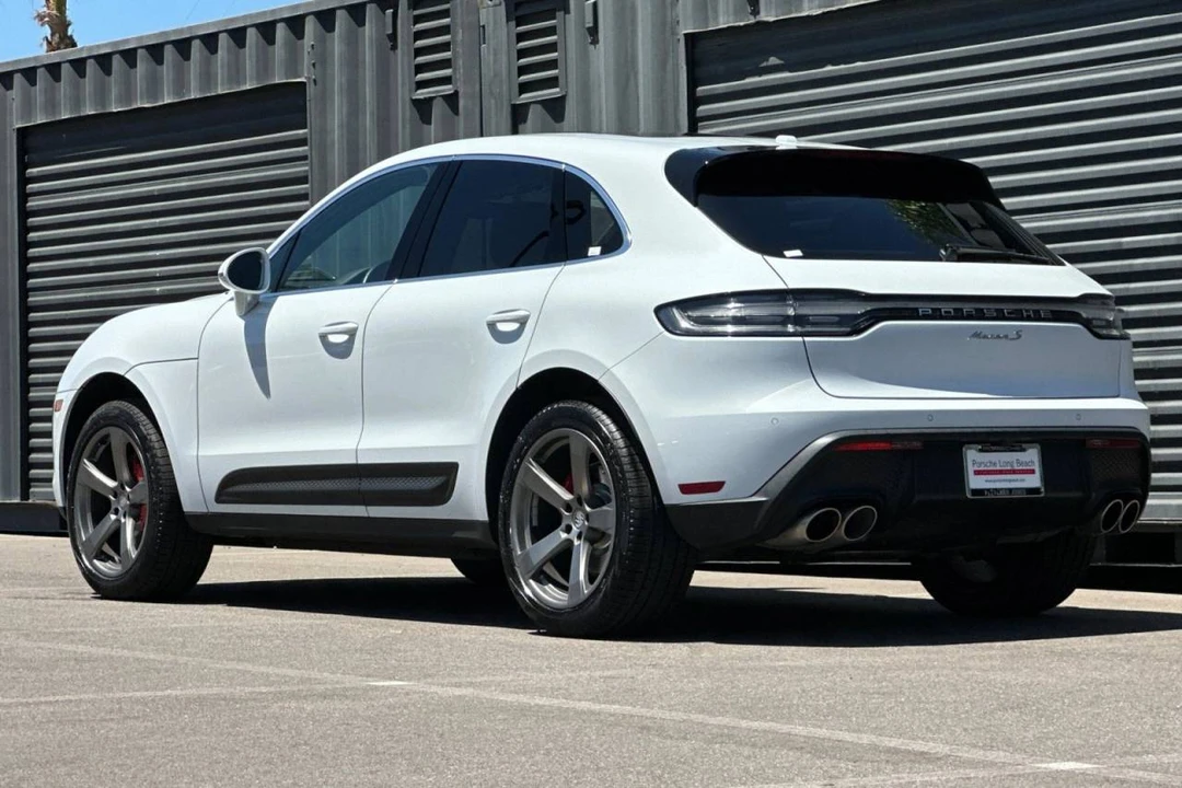 2023 Porsche Macan S - Image 3 of 5