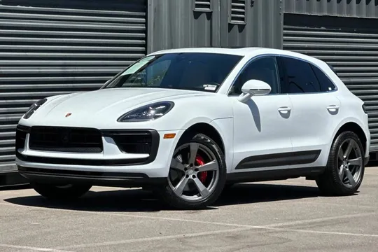 2023 Porsche Macan S