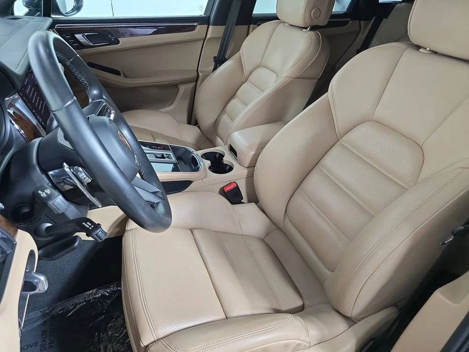 2023 Porsche Macan S - Image 5 of 5
