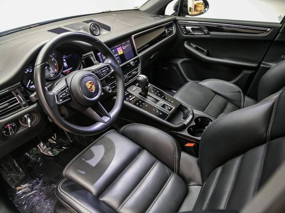 2023 Porsche Macan S - Image 4 of 5
