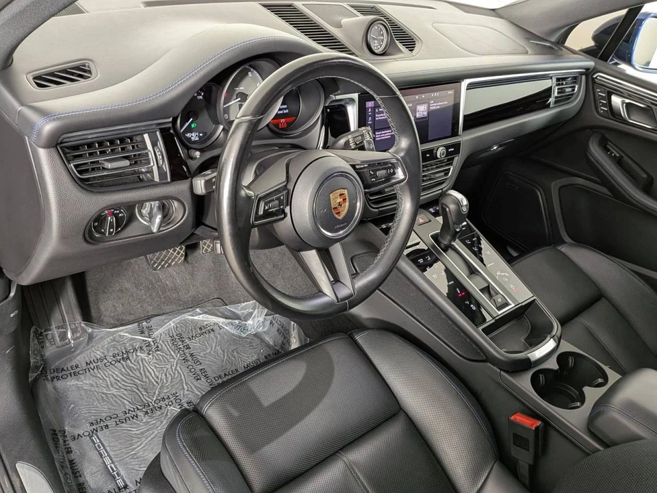 2023 Porsche Macan S - Image 4 of 5