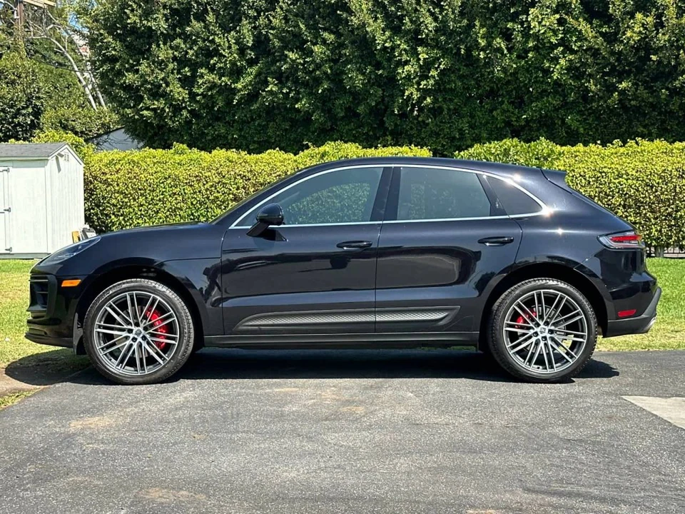 2023 Porsche Macan S - Image 2 of 5