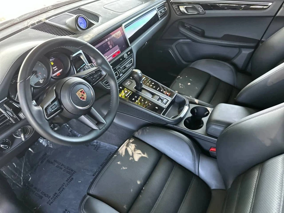 2023 Porsche Macan S - Image 4 of 5