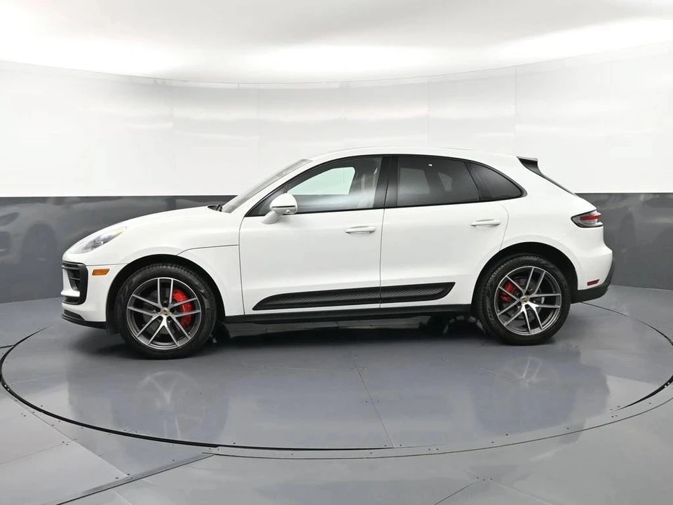 2023 Porsche Macan S - Image 2 of 5