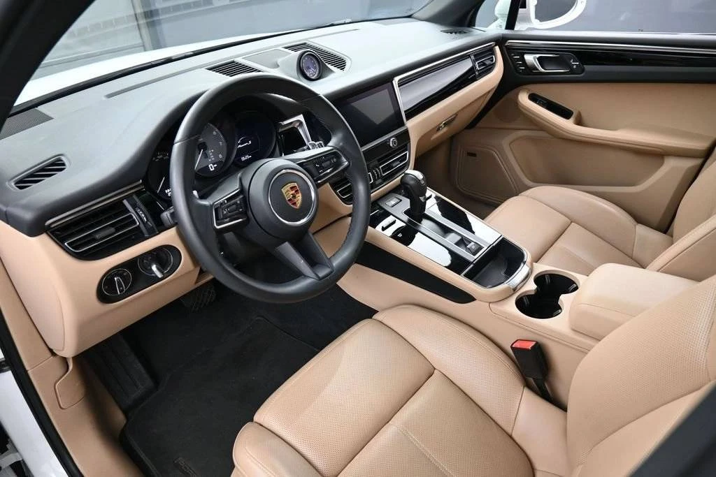 2023 Porsche Macan S - Image 4 of 5