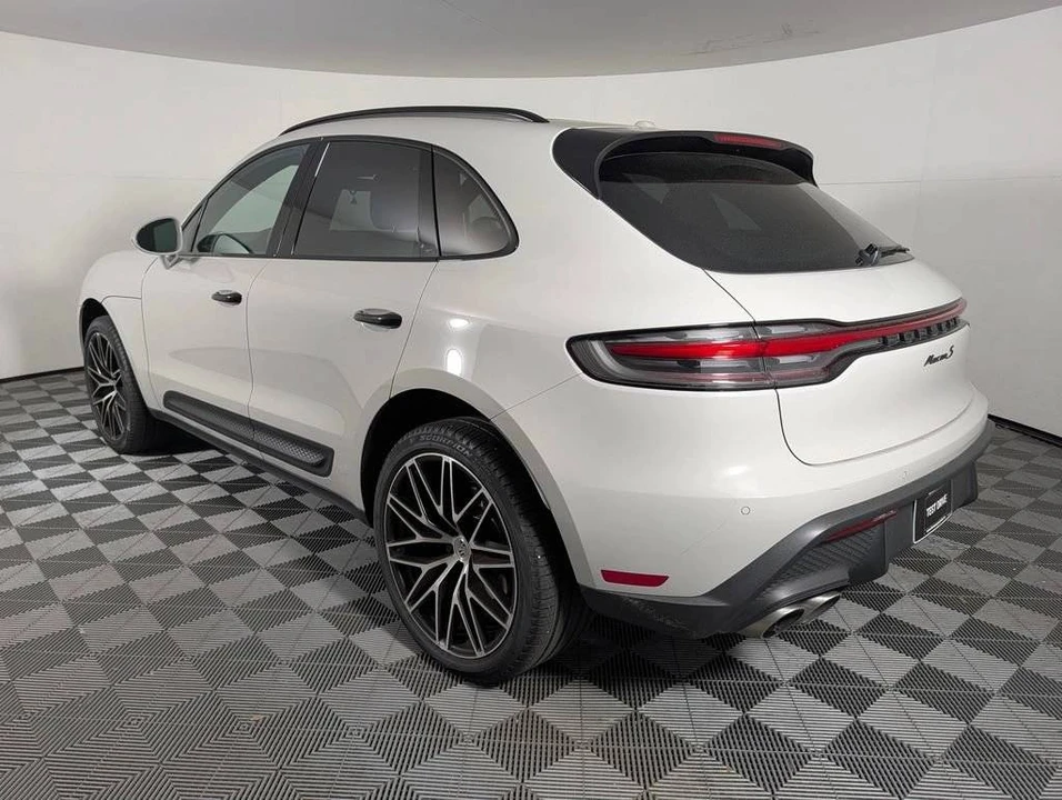2023 Porsche Macan S - Image 3 of 5
