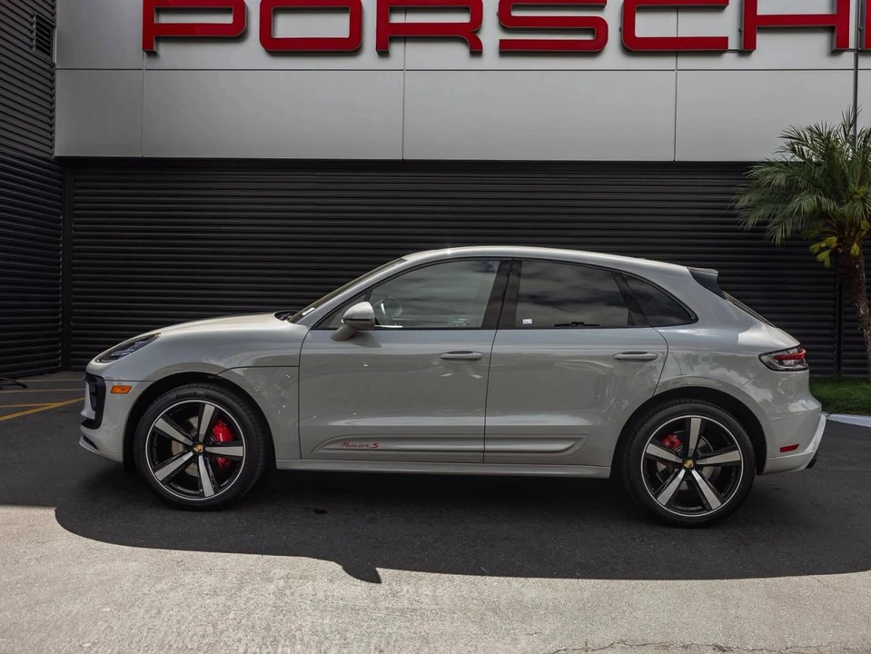 2023 Porsche Macan S - Image 2 of 5