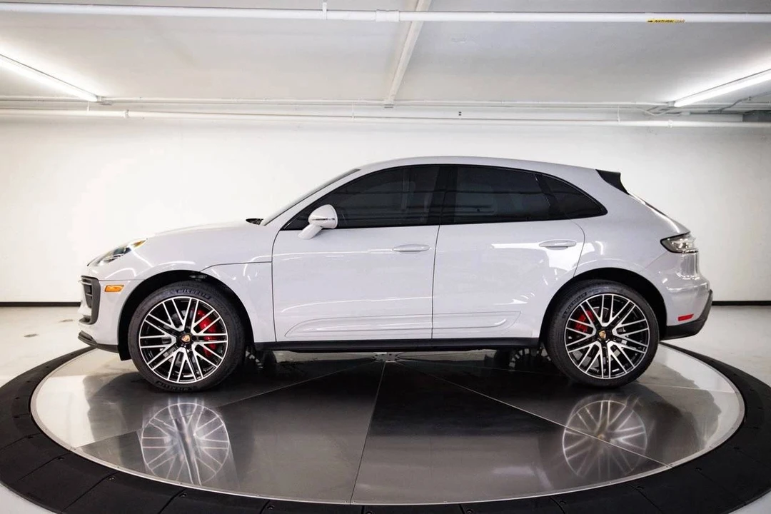 2023 Porsche Macan S - Image 2 of 5