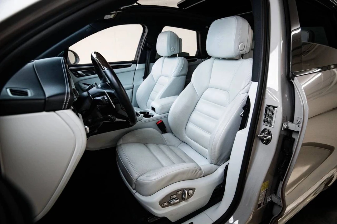 2023 Porsche Macan S - Image 5 of 5