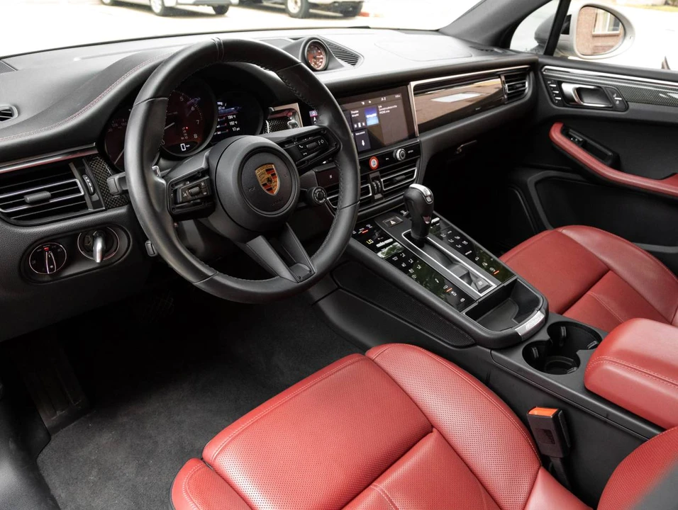 2023 Porsche Macan S - Image 4 of 5