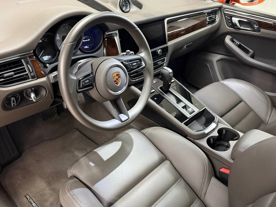2023 Porsche Macan S - Image 4 of 5
