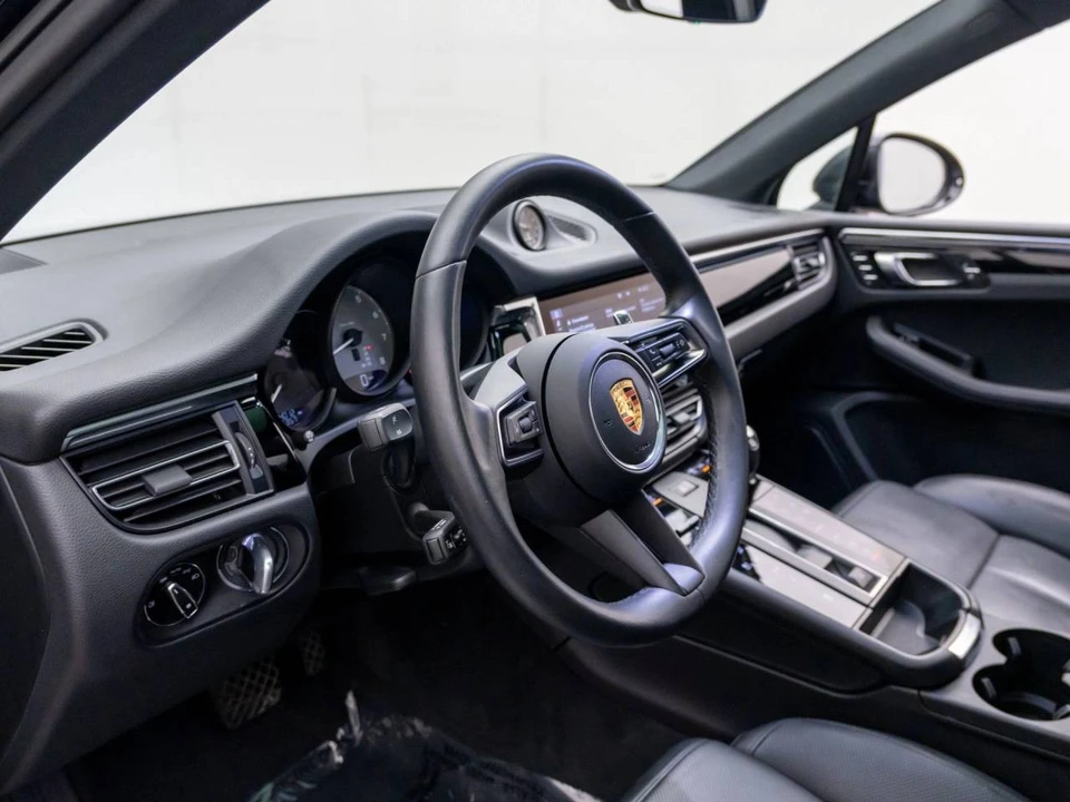 2023 Porsche Macan S - Image 4 of 5